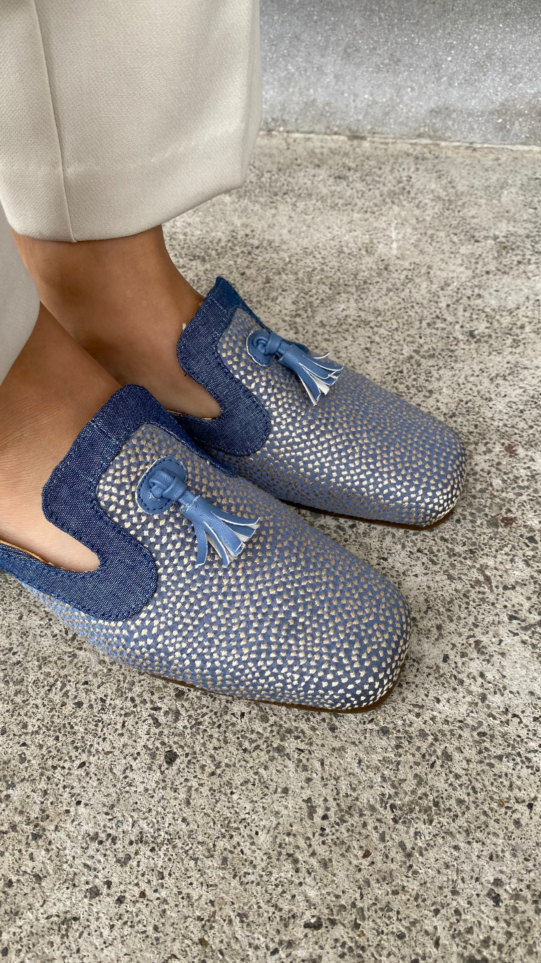 Mocasín con PomponesDenim