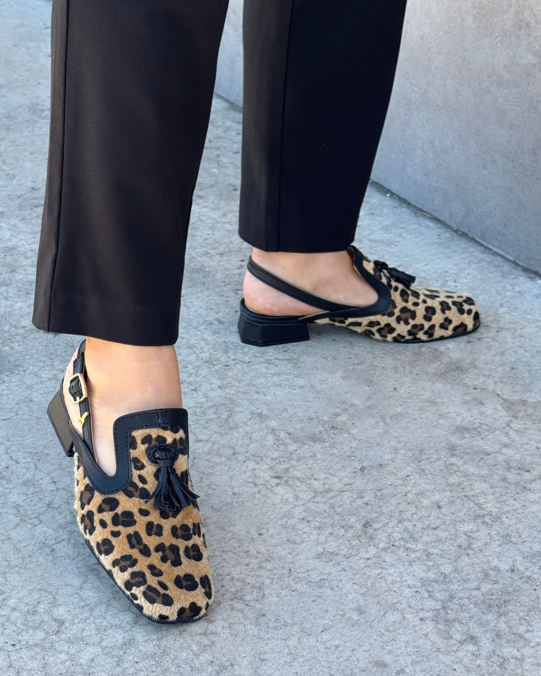 Mocasines para mujer hechos en Costa Rica. Diseño cómodo, elegante y versátil para uso diario con envío nacional e internacional.