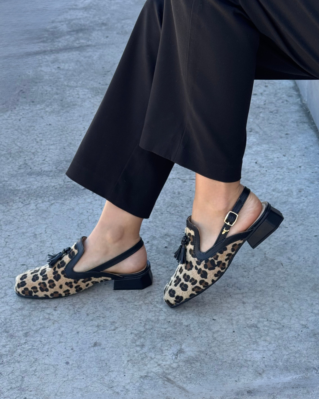 Mocasín con PomponesAnimal Print