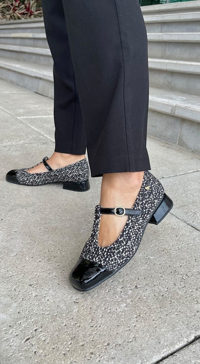 Black Patent Leather Square-Toe Mary Janes