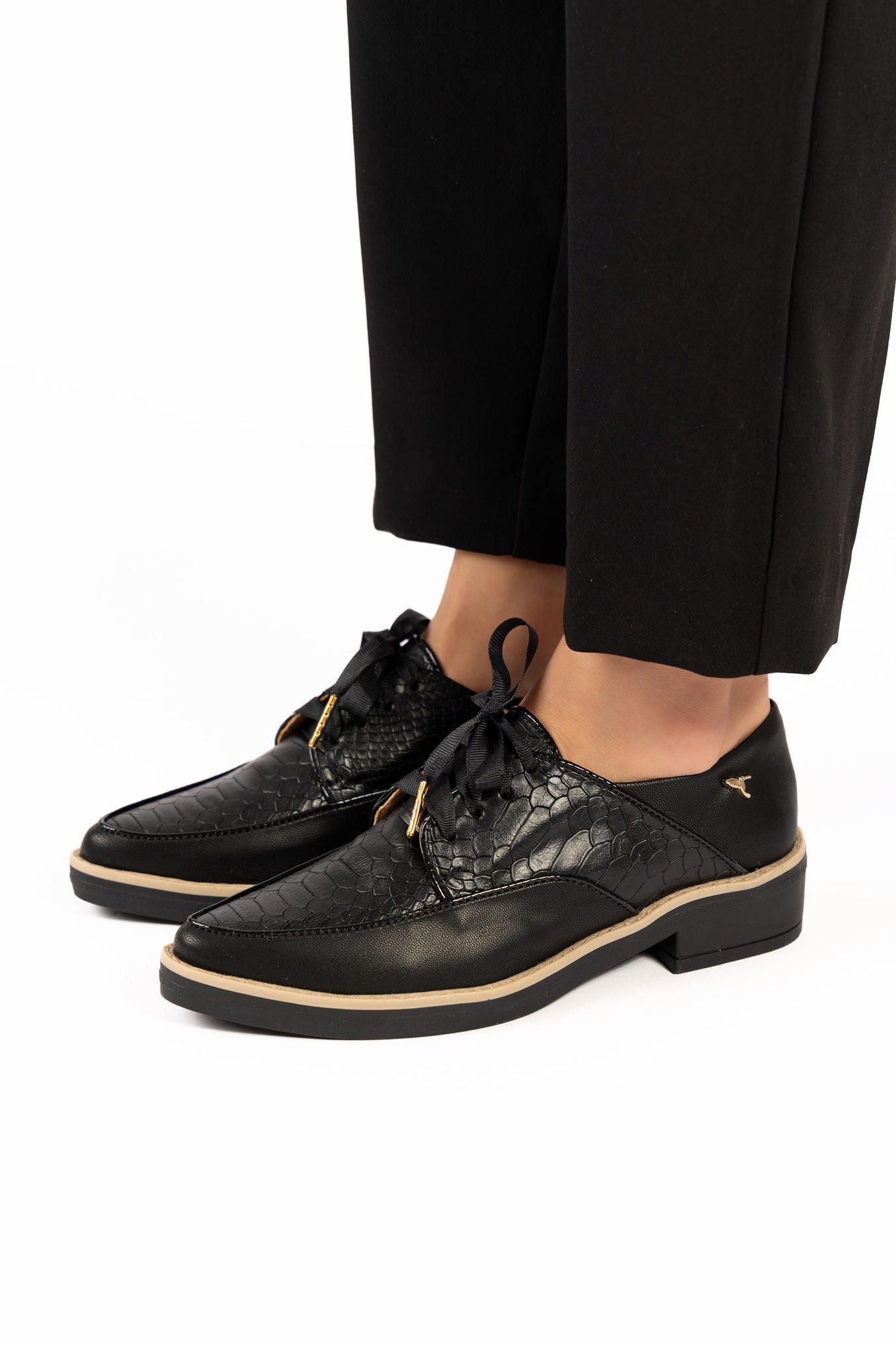 Derby Bicolor Negro