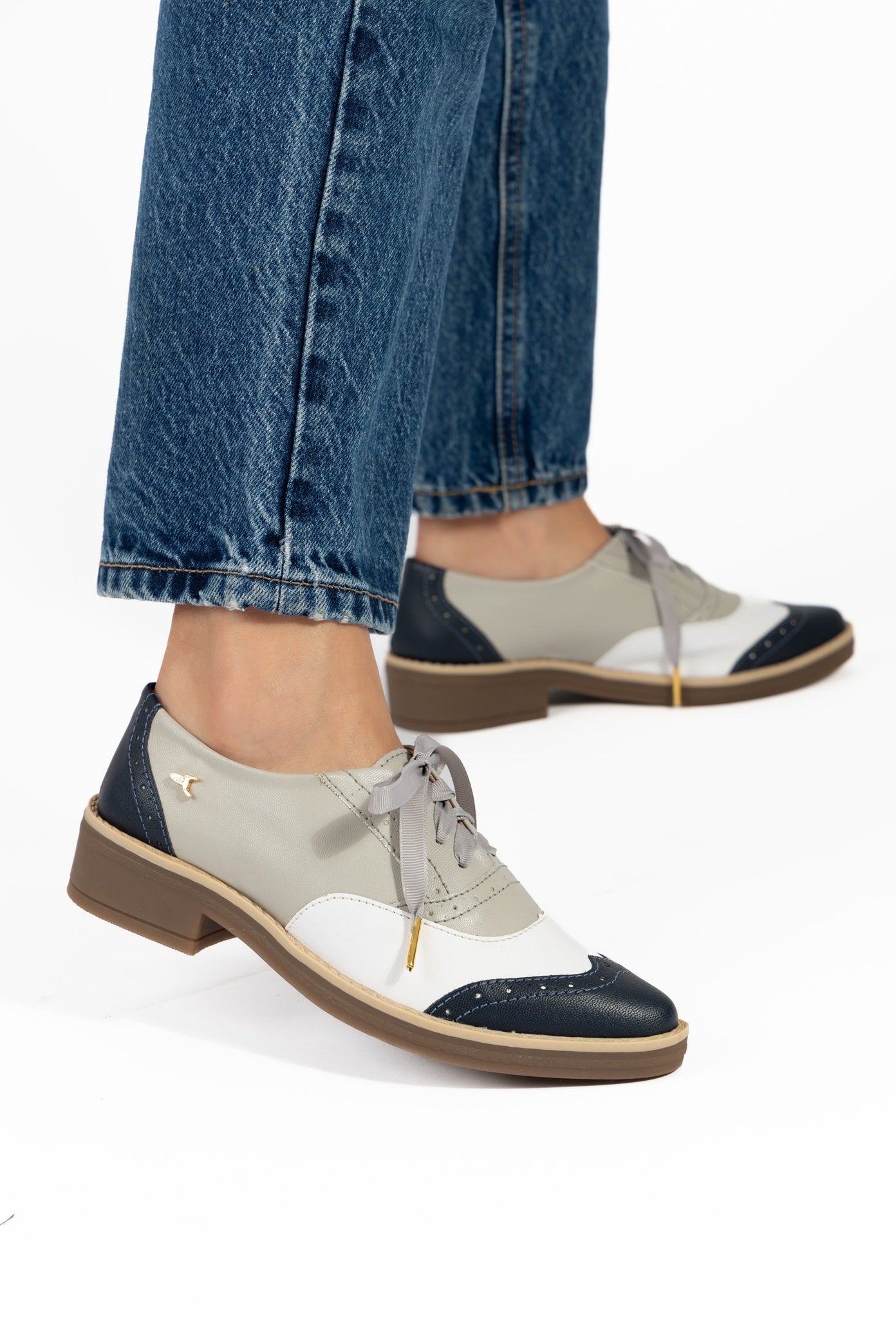 Oxford Clásico WingtipCemento