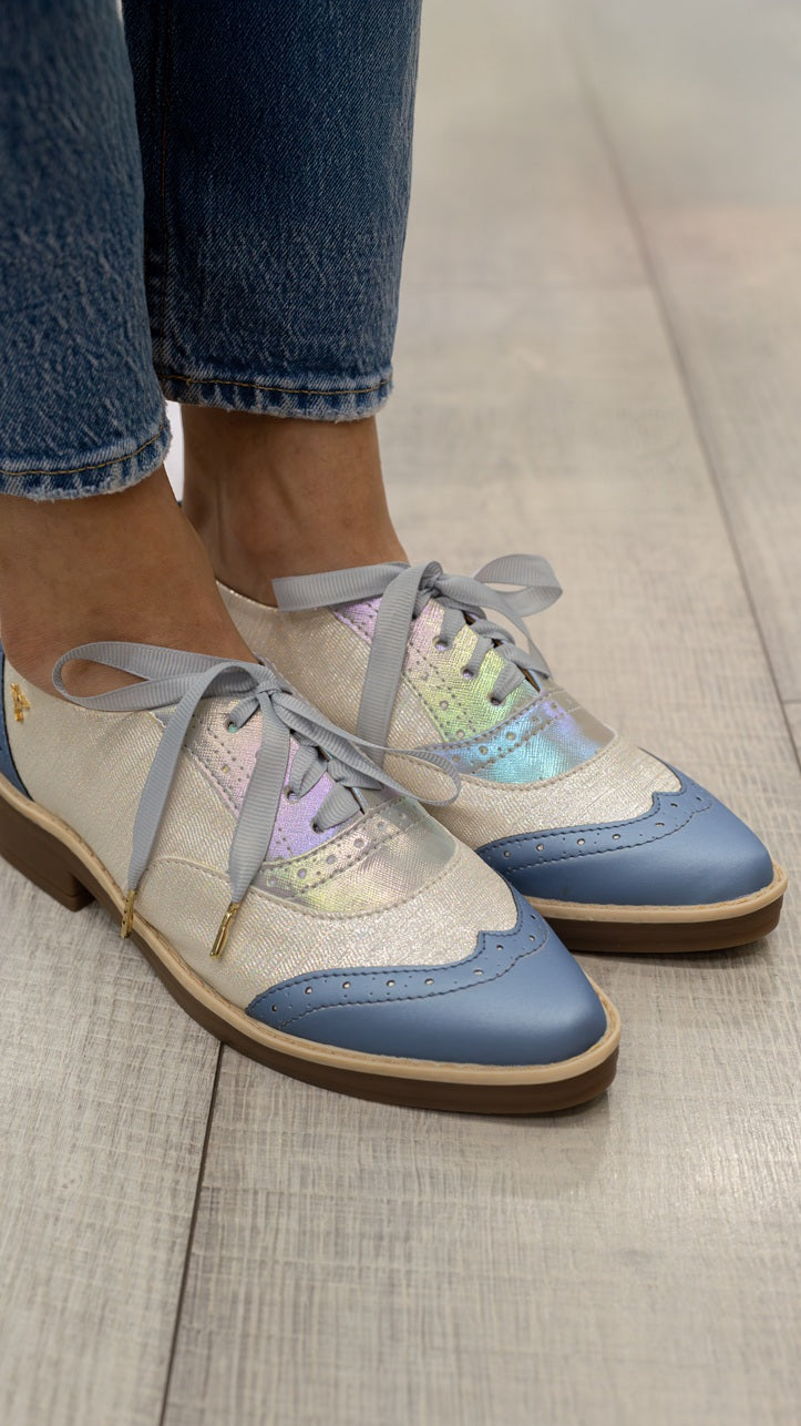 Oxford Clásico Wingtip Greta Blanco