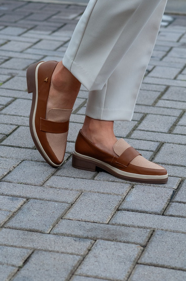 Mocasín Antifaz Clásico Almendra