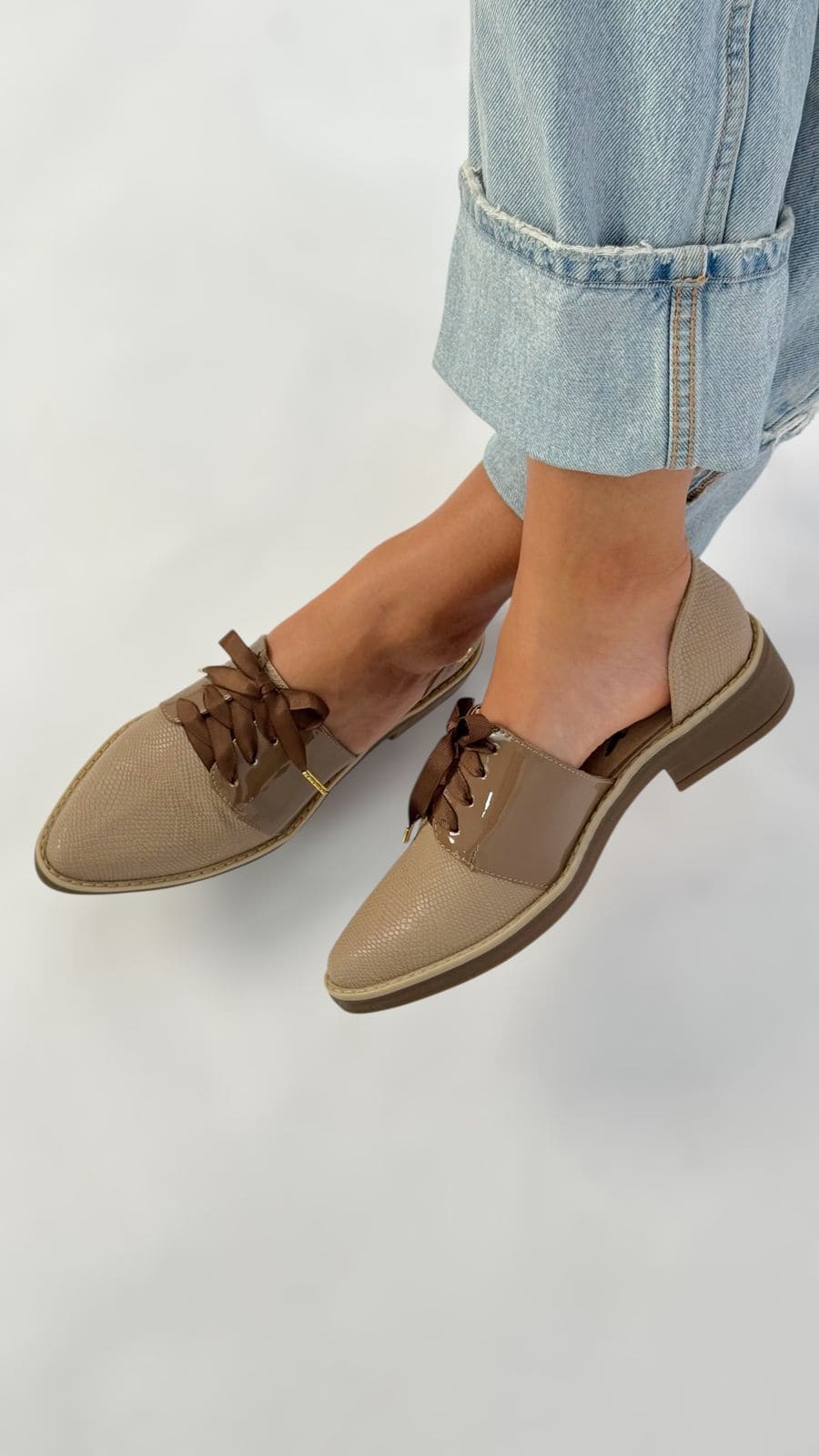 Cut-Out Derby Ostion