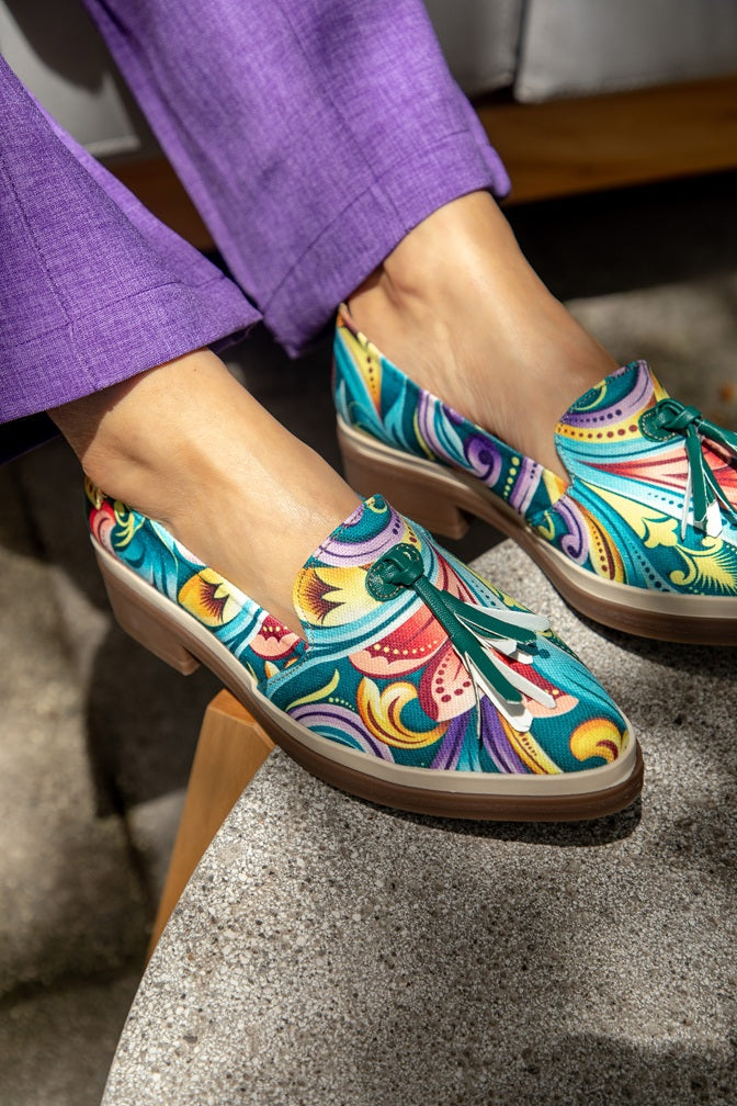 Mocasín Tipo Slipper con Pompones Tela Fidenza Verde Agua-Cabras