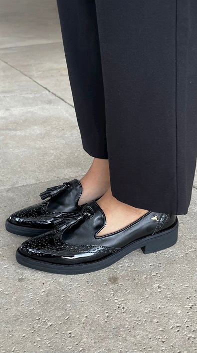 Mocasines para mujer hechos en Costa Rica. Diseño cómodo, elegante y versátil para uso diario con envío nacional e internacional.