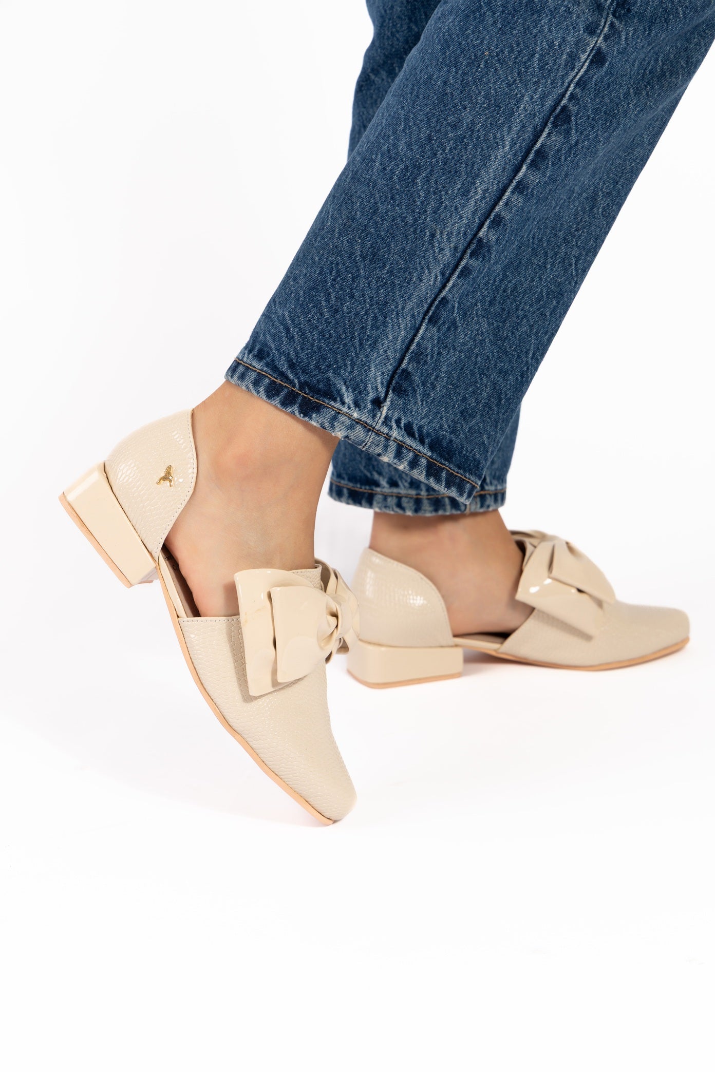 Dodoma Miga Cut-Out Detail Loafer