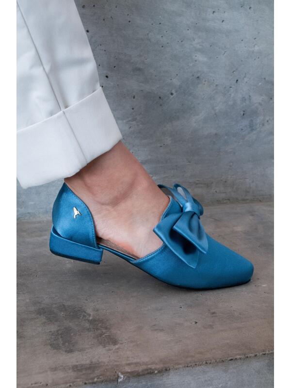 Mocasines para mujer hechos en Costa Rica. Diseño cómodo, elegante y versátil para uso diario con envío nacional e internacional.