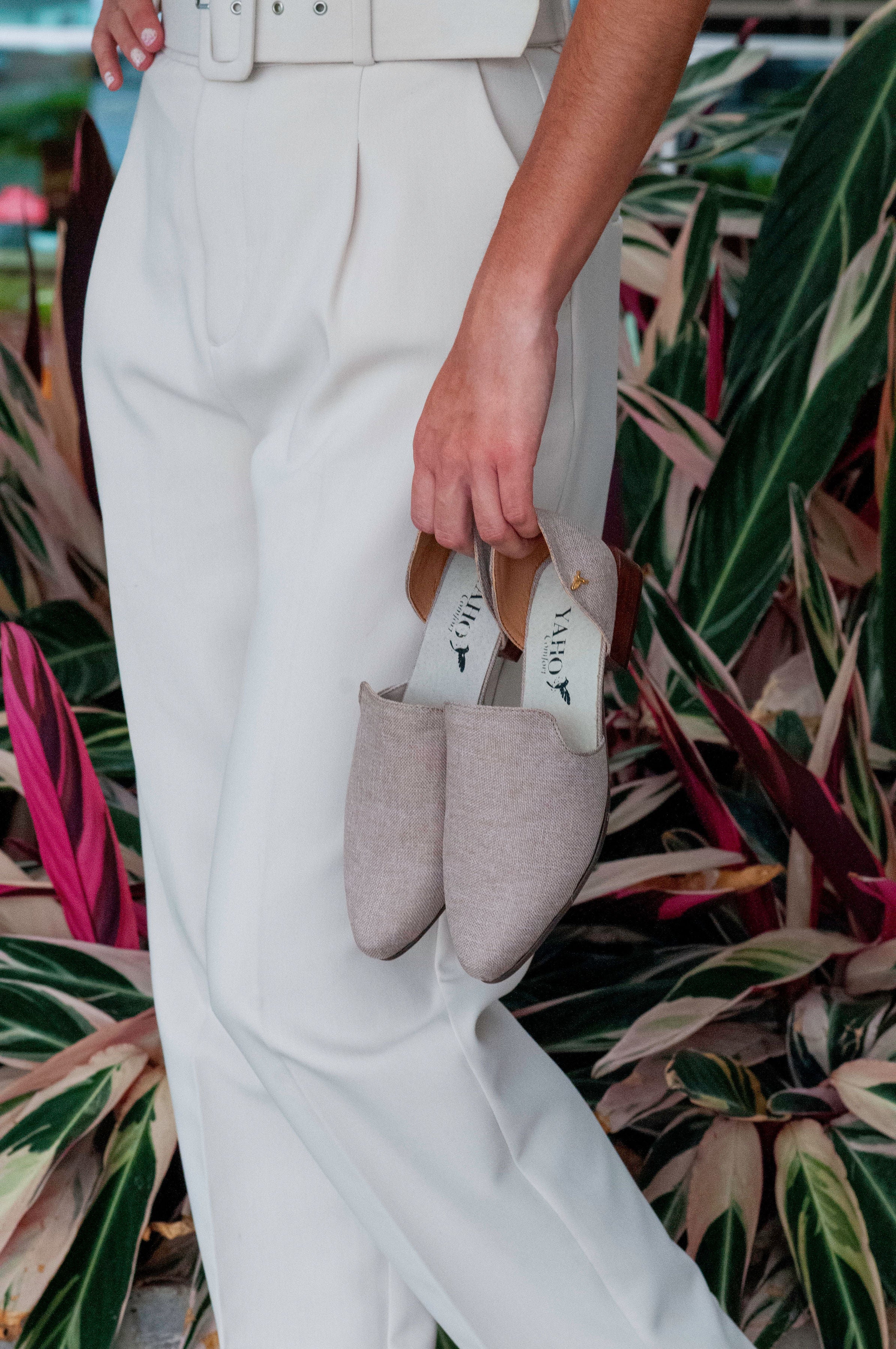 Mocasines para mujer hechos en Costa Rica. Diseño cómodo, elegante y versátil para uso diario con envío nacional e internacional.