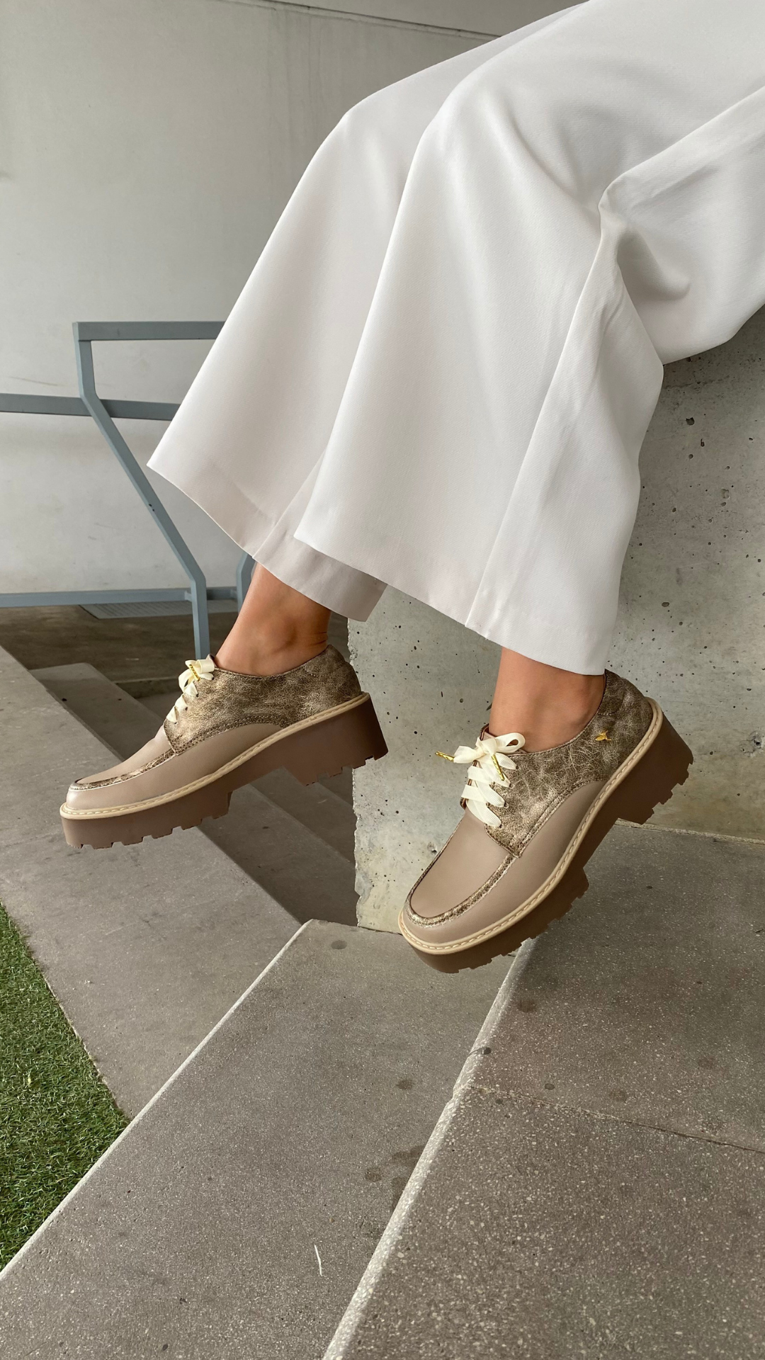 Oyster Square-Toe Derby