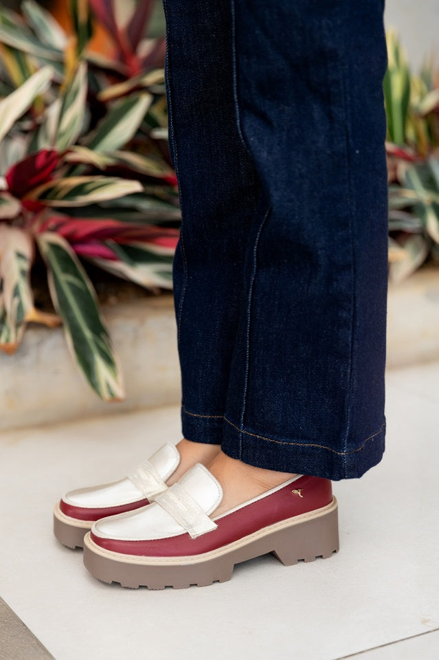 Mocasines para mujer hechos en Costa Rica. Diseño cómodo, elegante y versátil para uso diario con envío nacional e internacional.