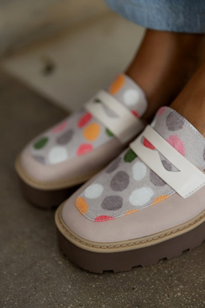 Mocasín Cut- Out Punta Cuadrada Maquillaje