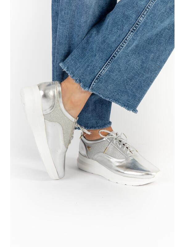 Sneaker Glow Plata