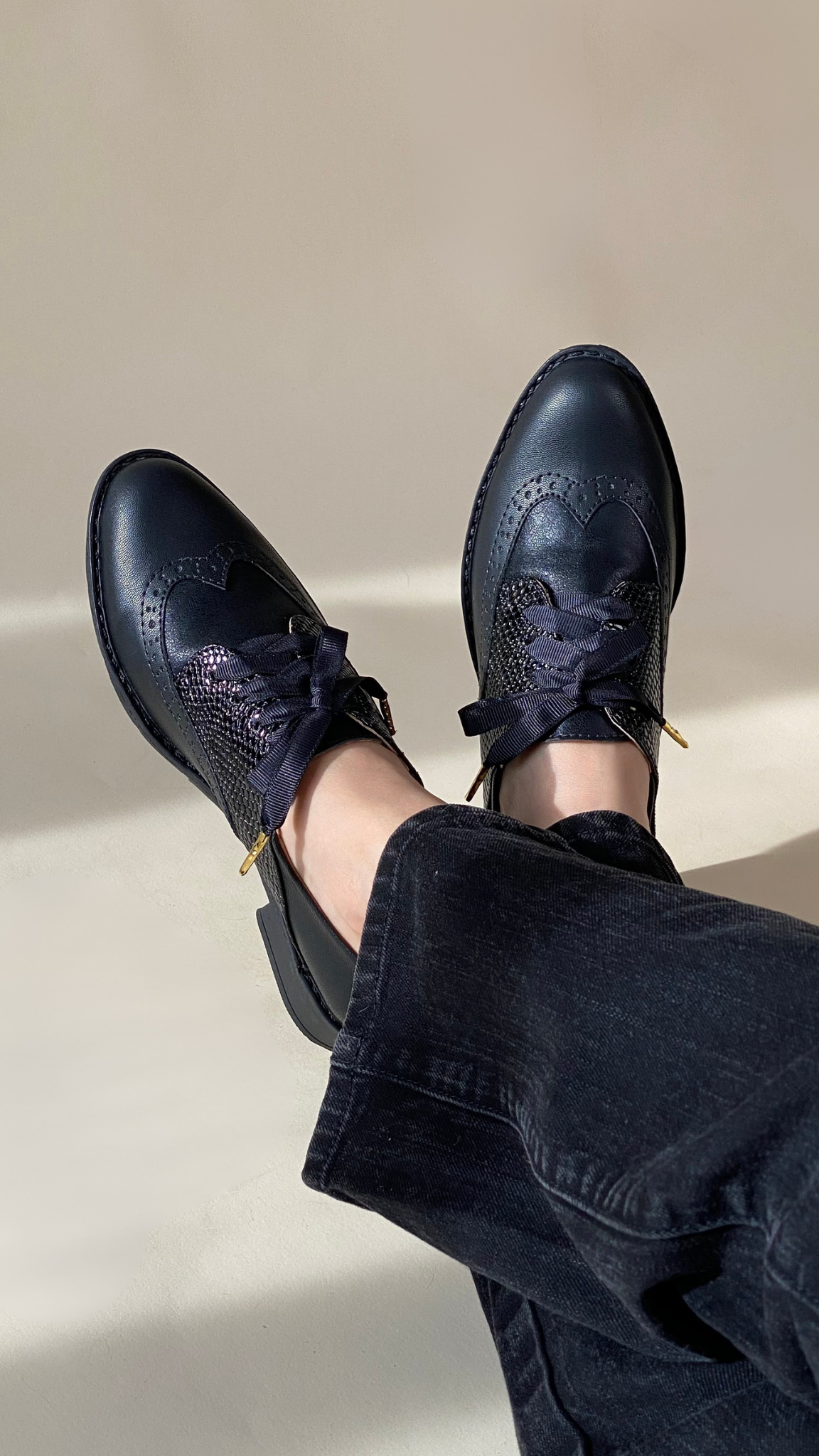 Derby Wingtip Round Toe Camel
