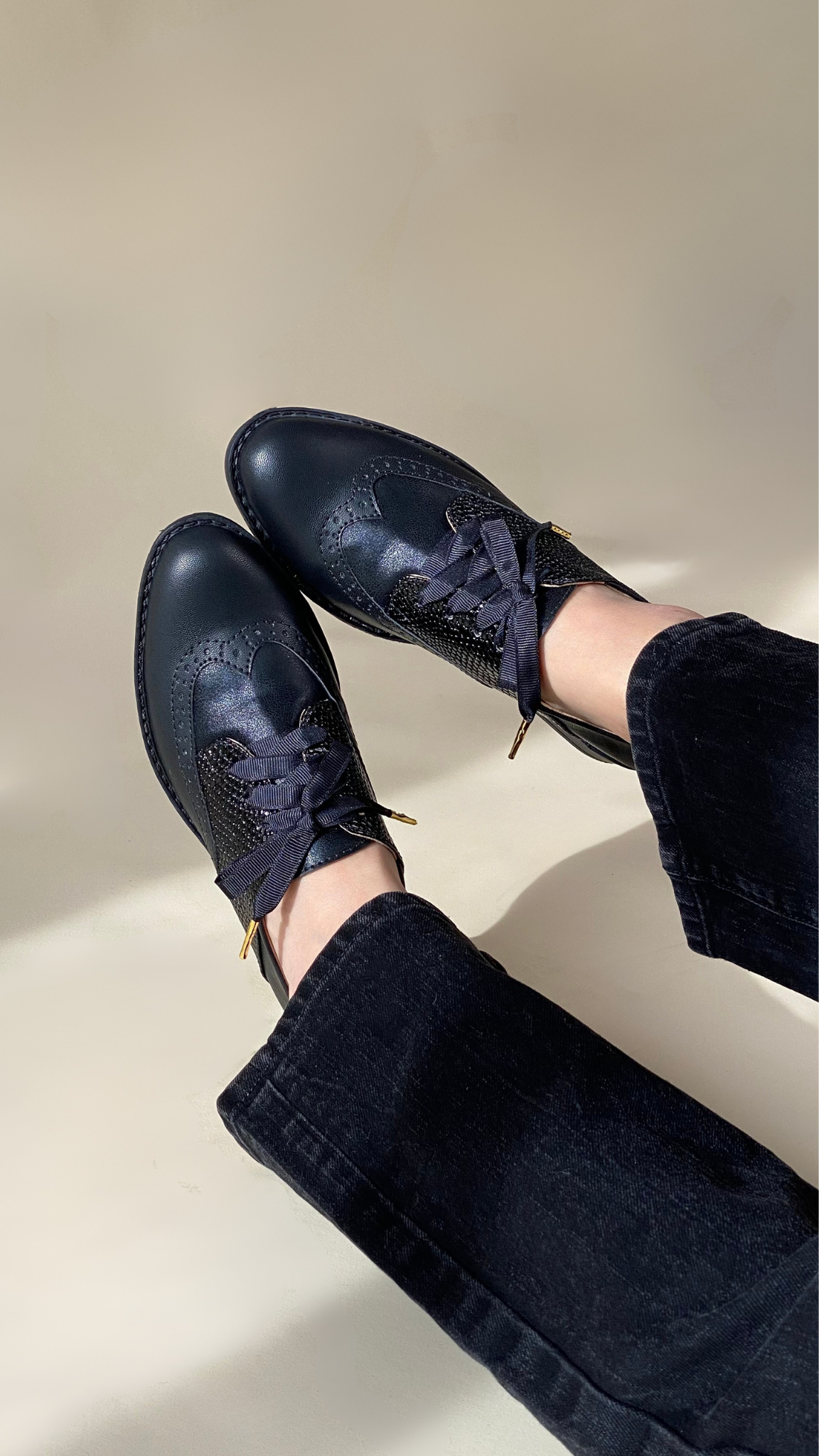 Derby Wingtip Round Toe Camel