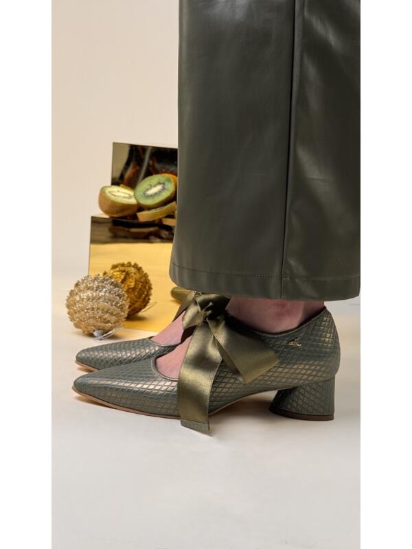 Tacon con Lazo Statement Charol Olivo