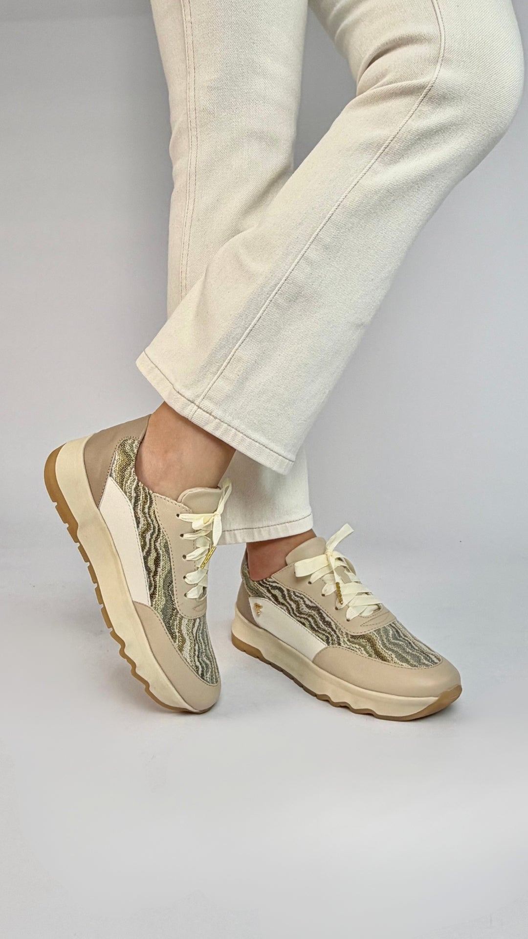 Tenis Urbanos Beige