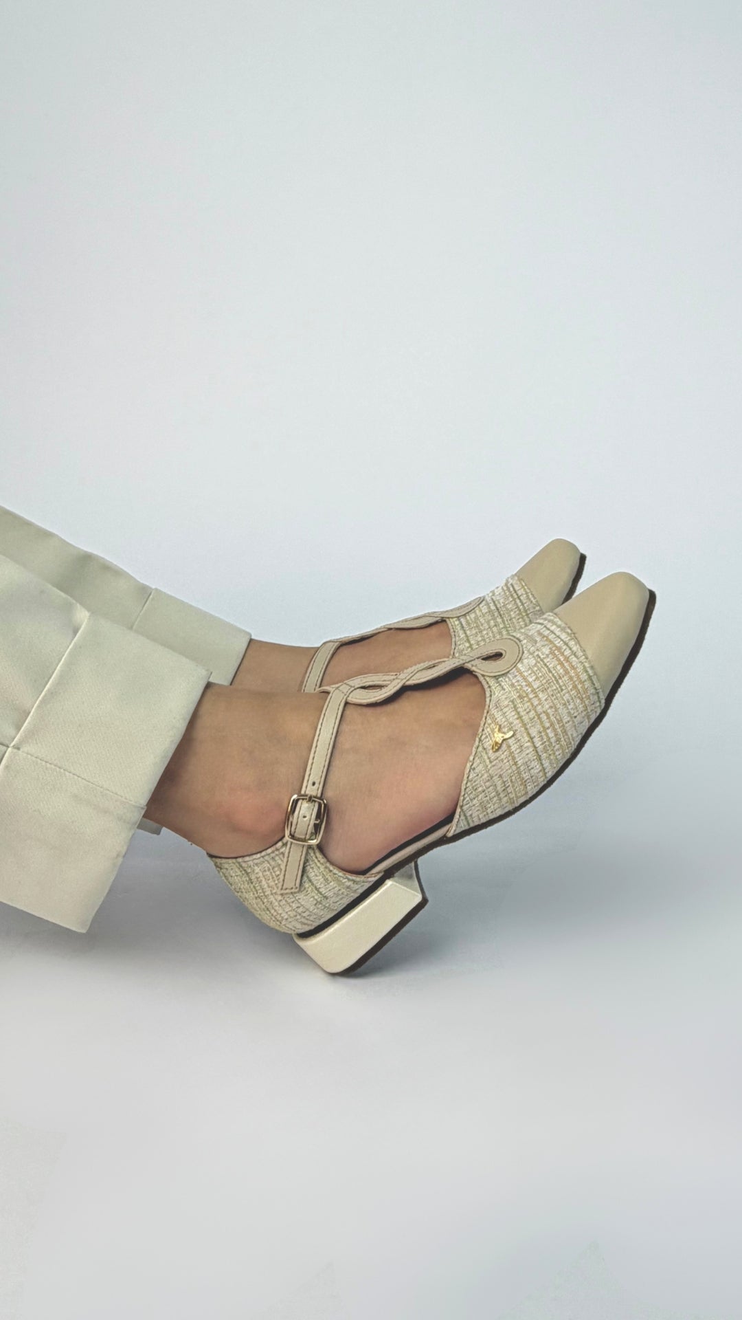 T-Strap Mary jane Beige