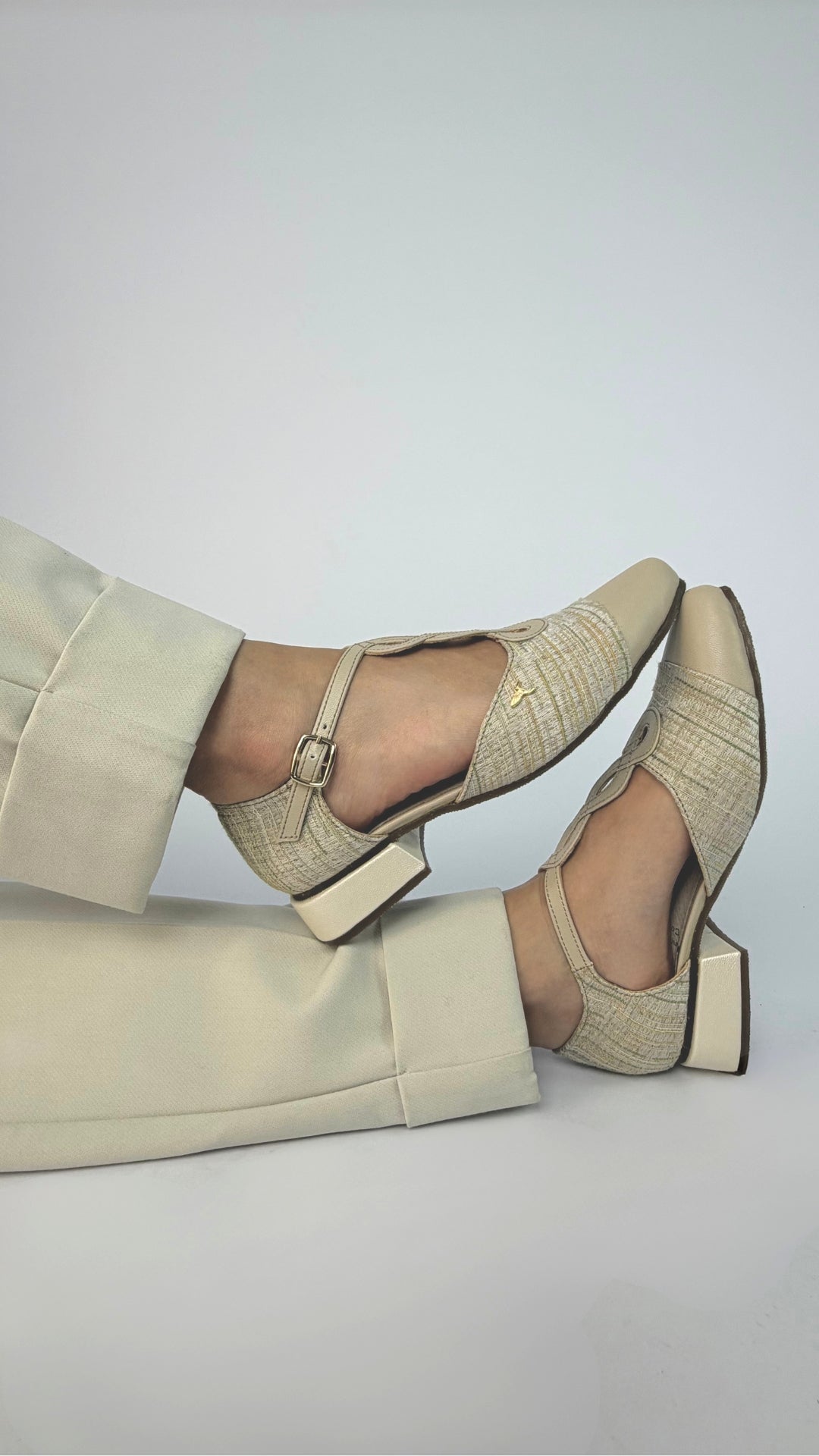 T-Strap Mary jane Beige
