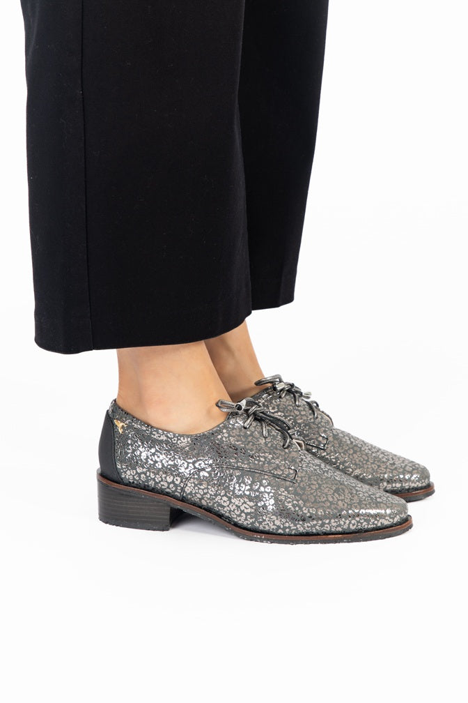 Derby Clásico Punta Alargada Fusil