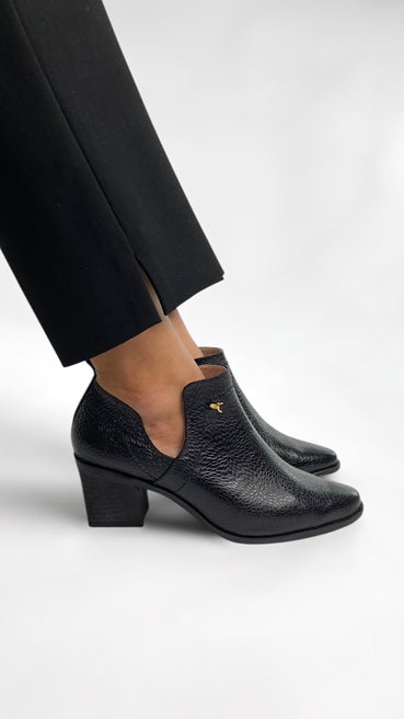Botin Cut Out Negro