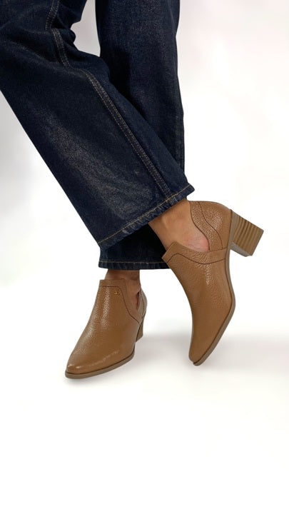 Botin Cut Out Miel