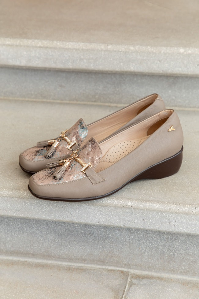 Mocasín Formal Borlas Castor