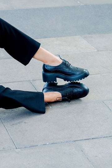 Oxford Classic Chunky Black-Plain