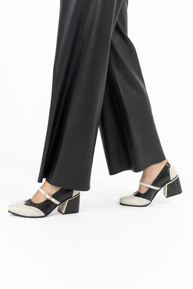 Tacón Negro Liso Black And White