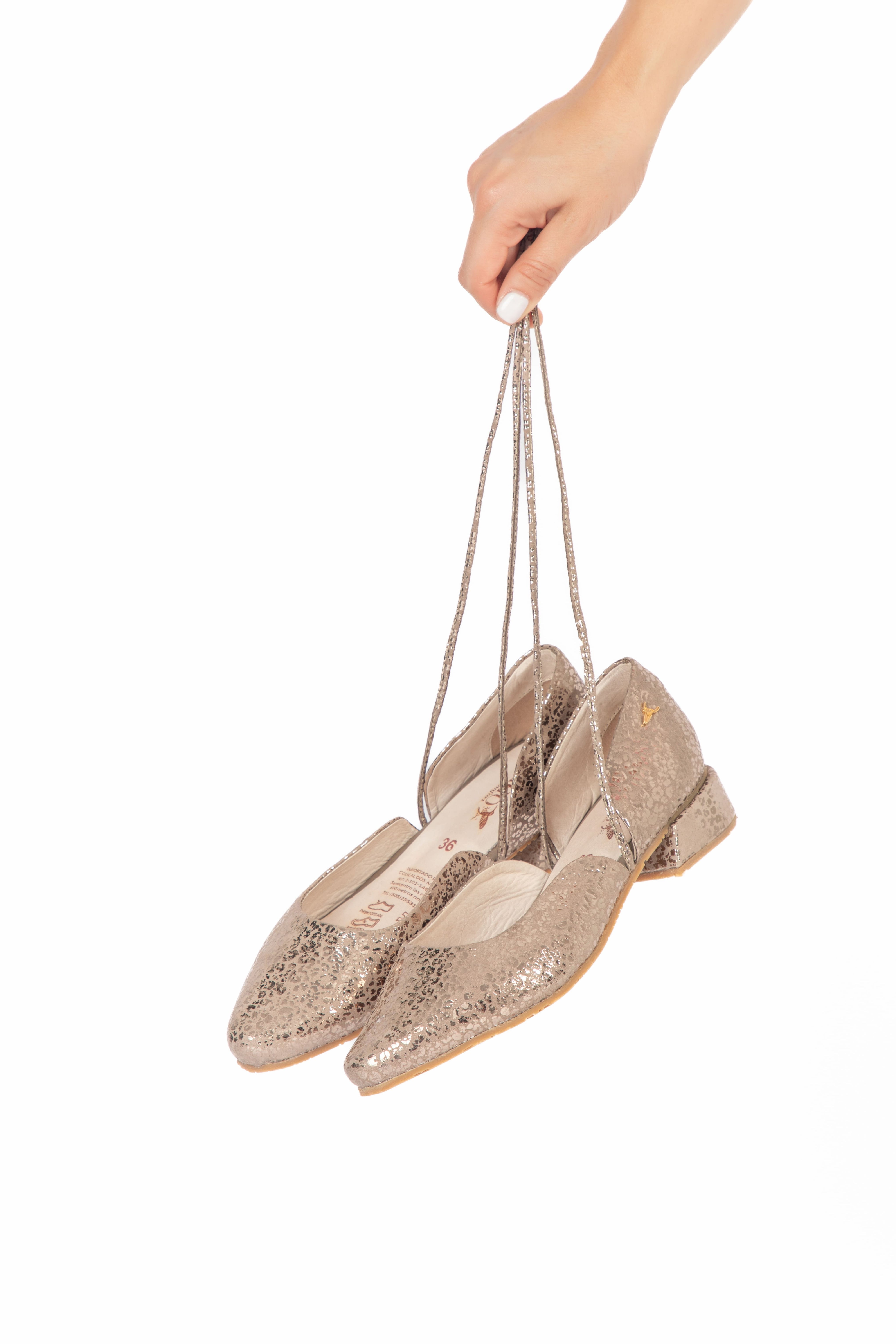 Flat Lace-Up Luna
