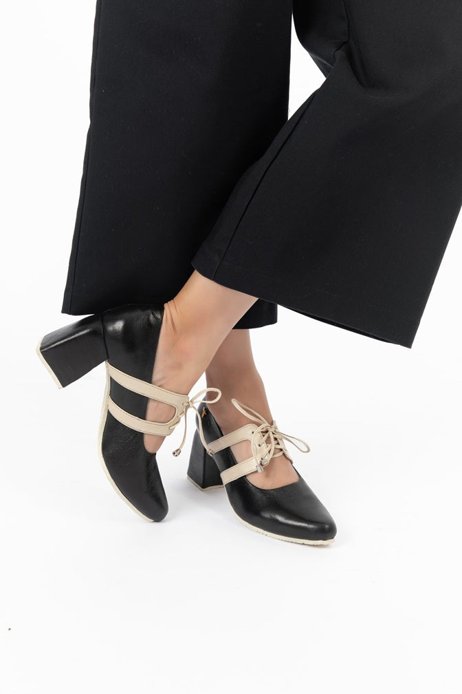 Tacón Negro Black And White