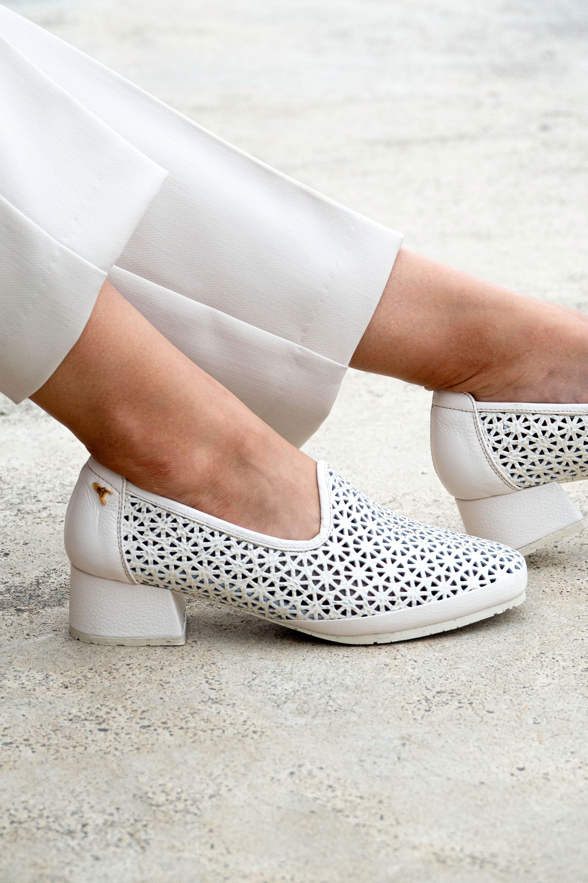 Slip-On Clasico con Tacon Blanco Ostra