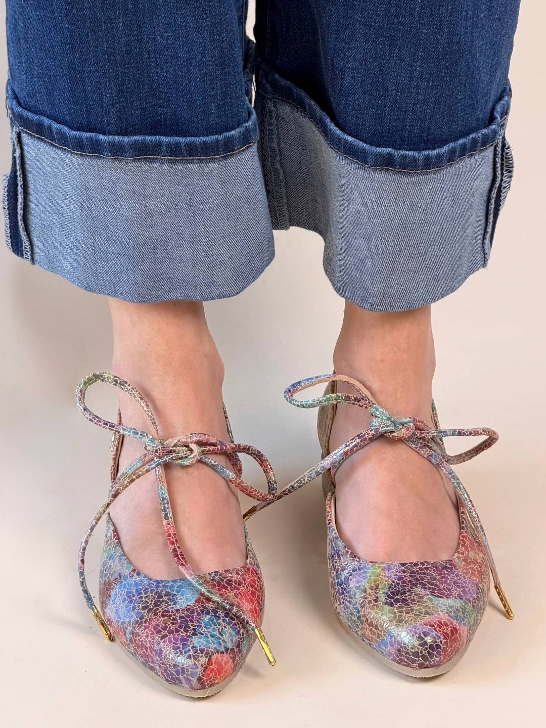 Flat Lace-up