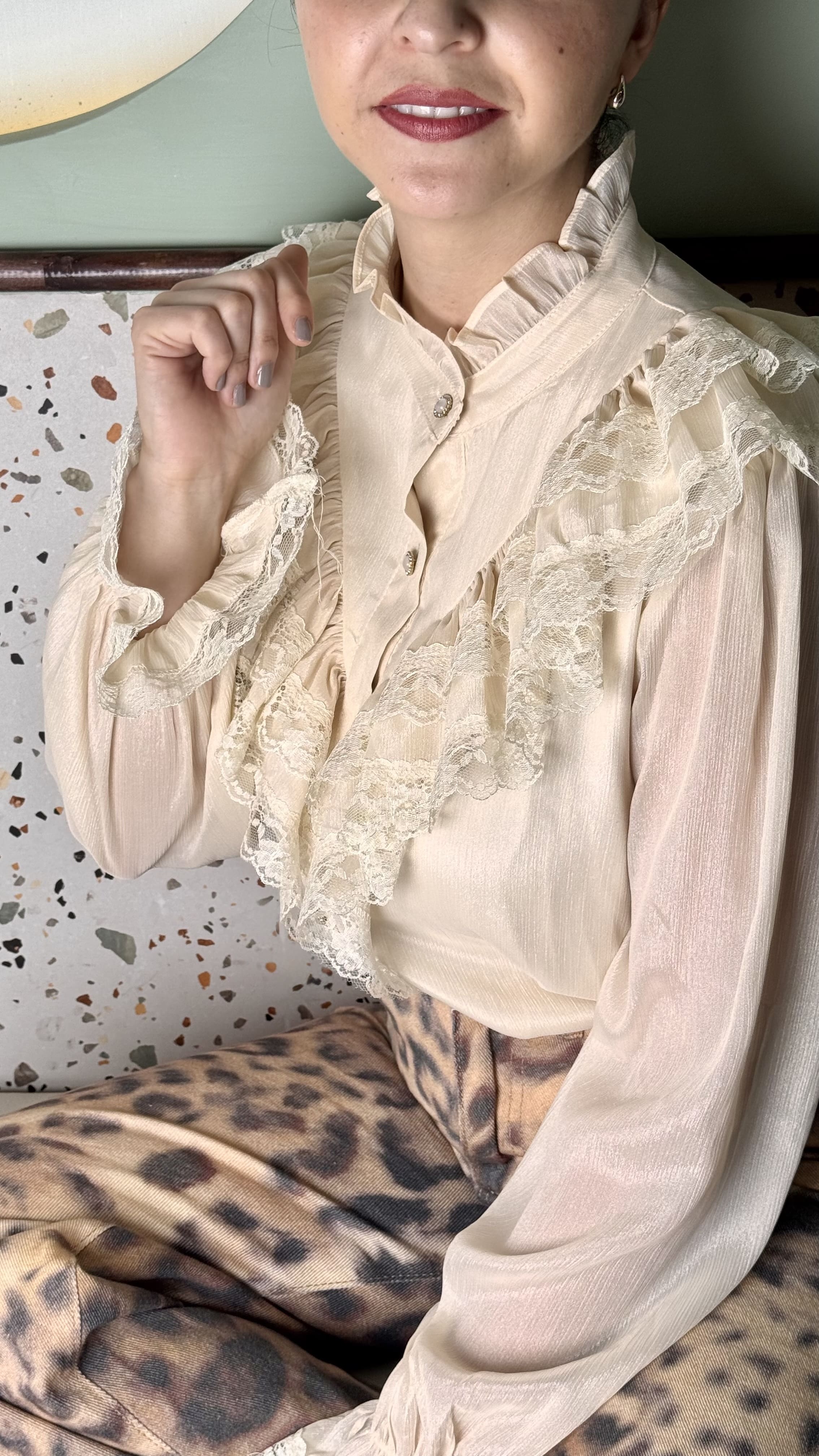 Blusa Encajes Beige