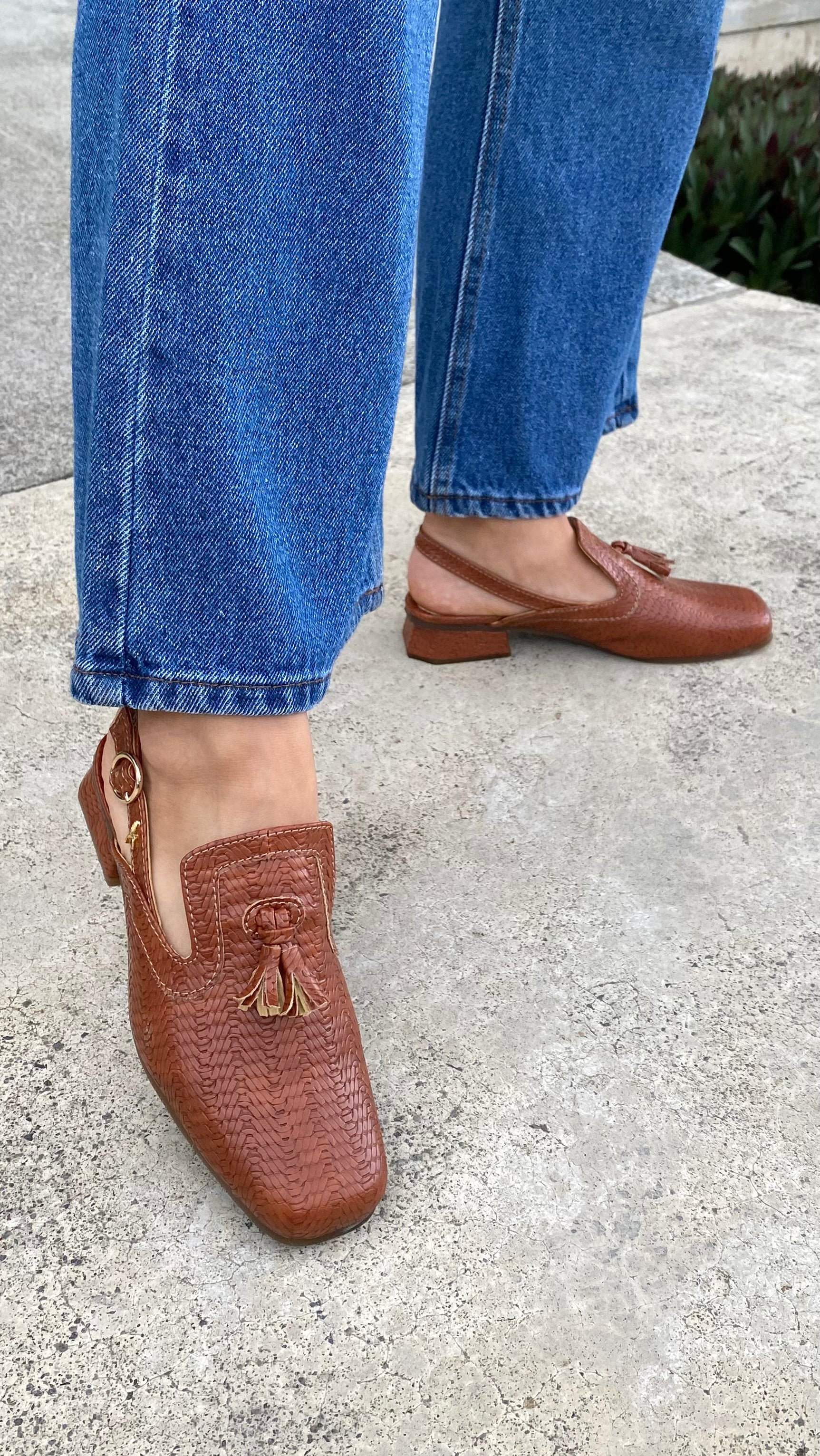 Mocasín con PomponesTan