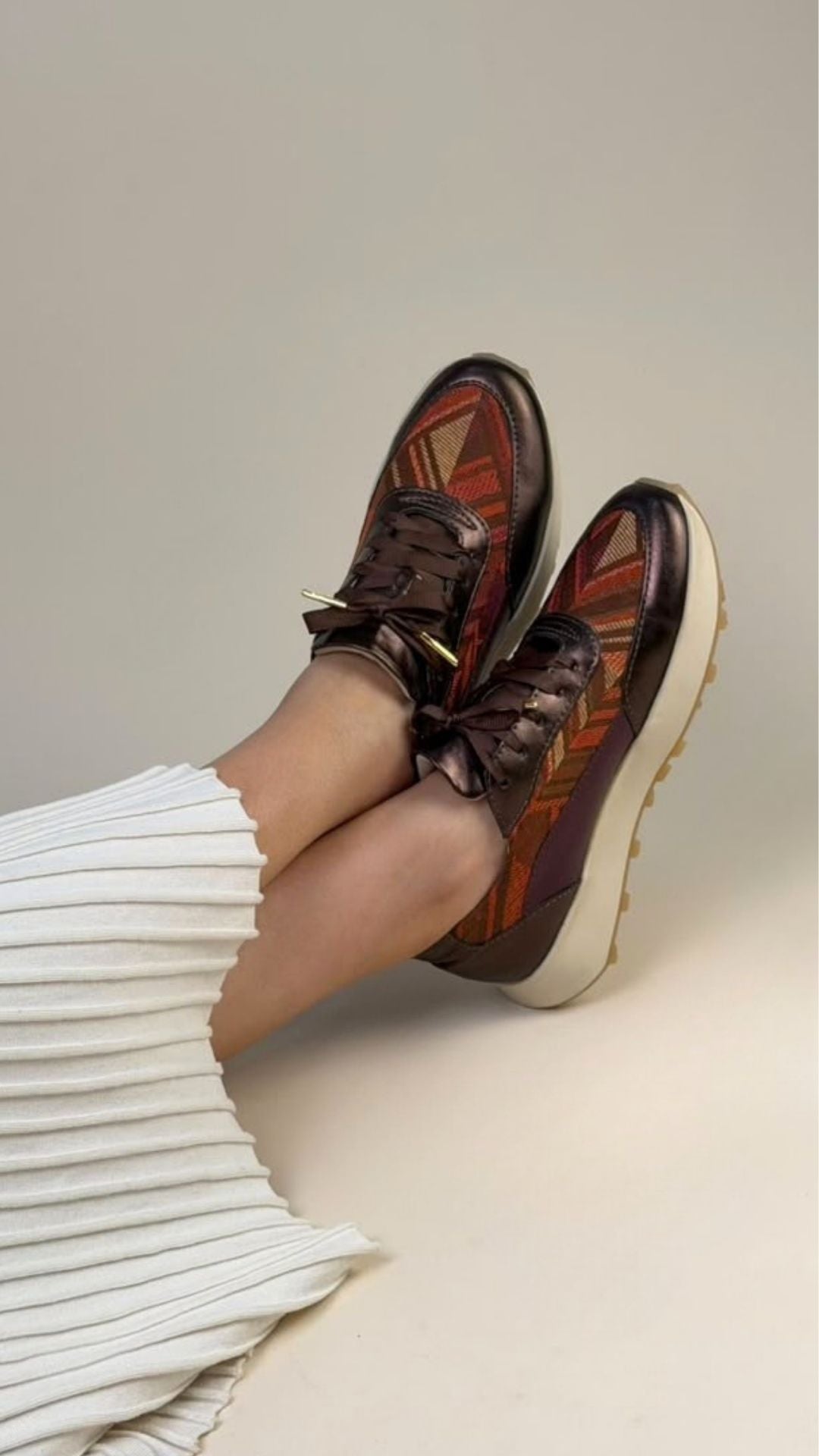 Cream Urban Sneakers
