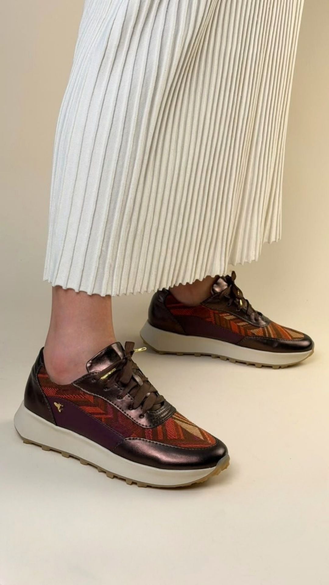 Cream Urban Sneakers
