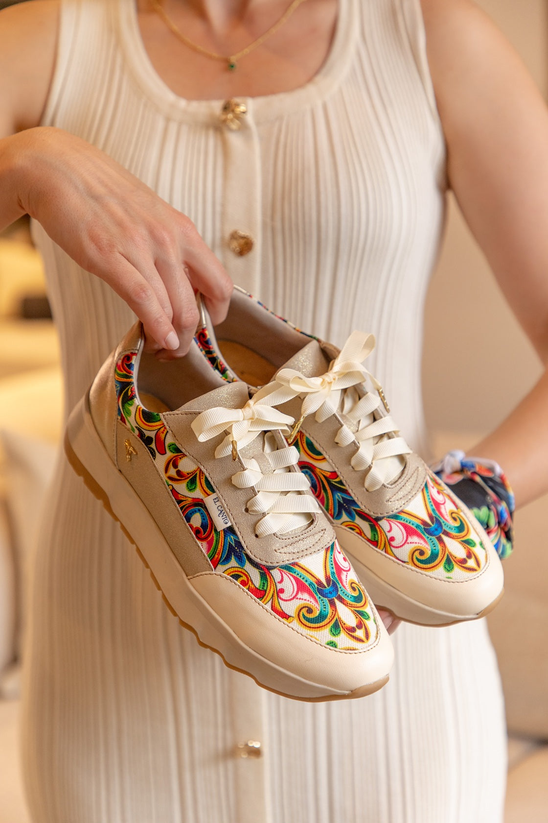 Tenis Urbanos Crema