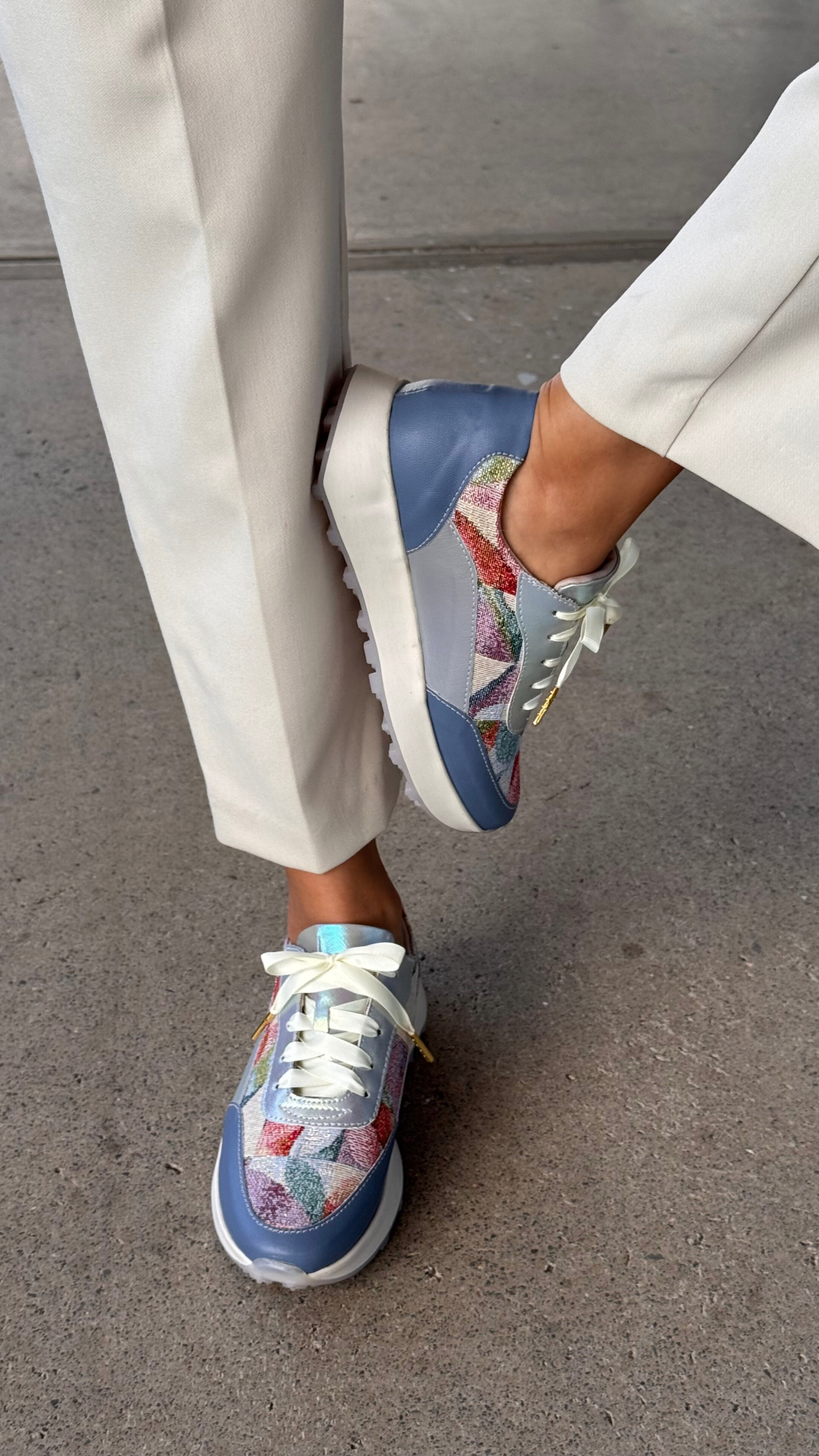 Gold Triangle Casual Sneakers