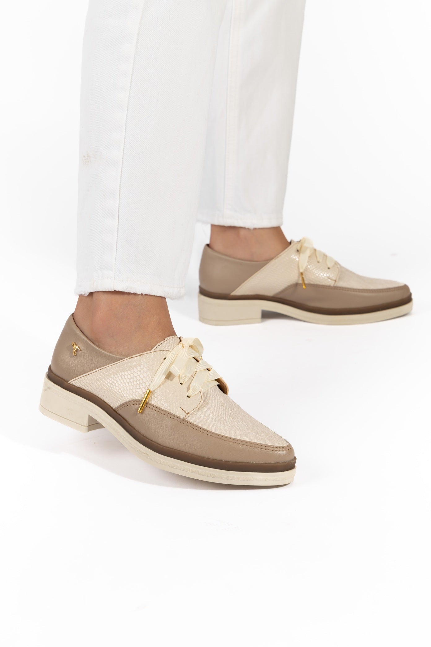 Bayleys Two-Tone Derby