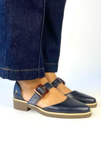 Mocasines para mujer hechos en Costa Rica. Diseño cómodo, elegante y versátil para uso diario con envío nacional e internacional.