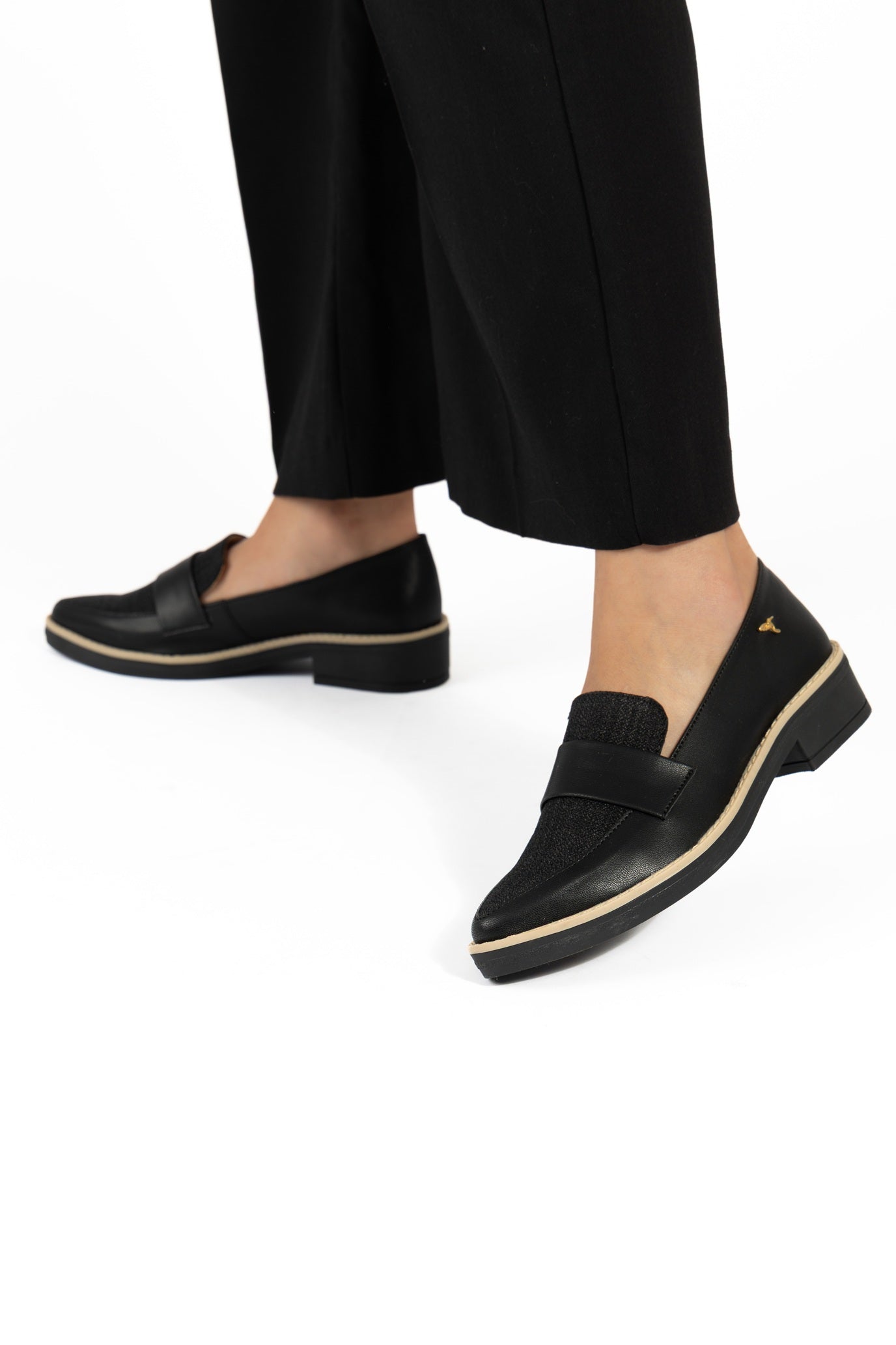 Mocasín Antifaz ClásicoNeil Negro
