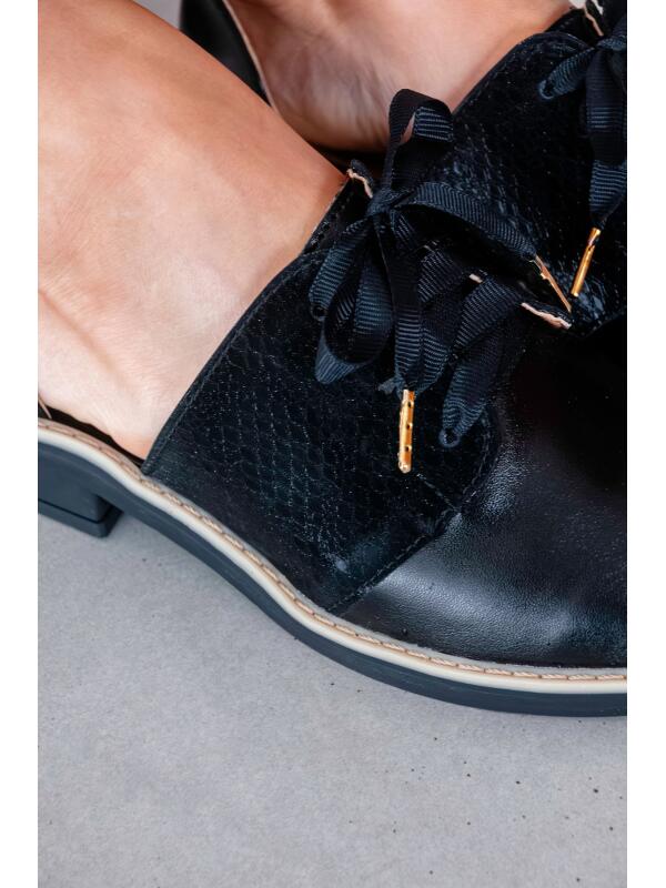 Plain Black Cut-Out Derby