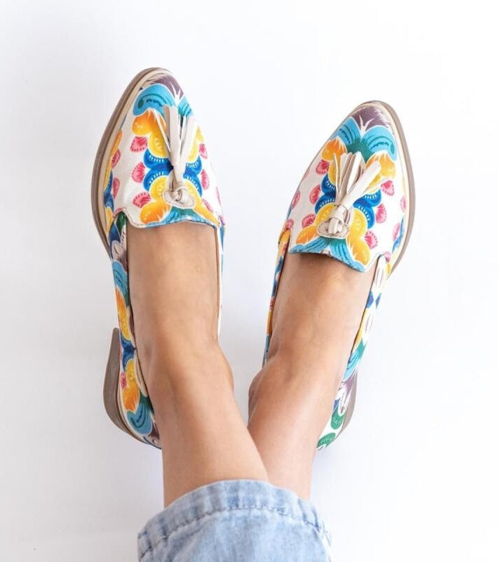 Mocasines para mujer hechos en Costa Rica. Diseño cómodo, elegante y versátil para uso diario con envío nacional e internacional.
