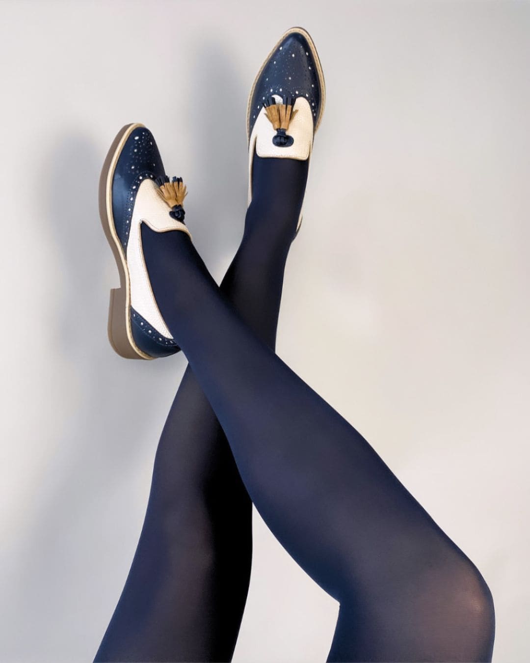Mocasines para mujer hechos en Costa Rica. Diseño cómodo, elegante y versátil para uso diario con envío nacional e internacional.