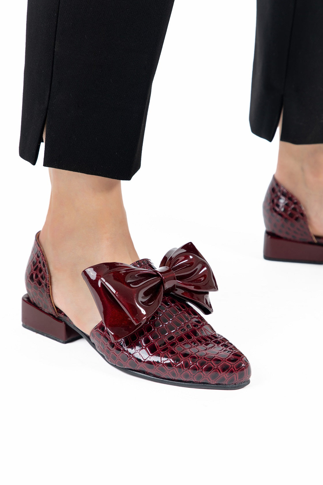 Loafer with Cut-Out DetailsWine