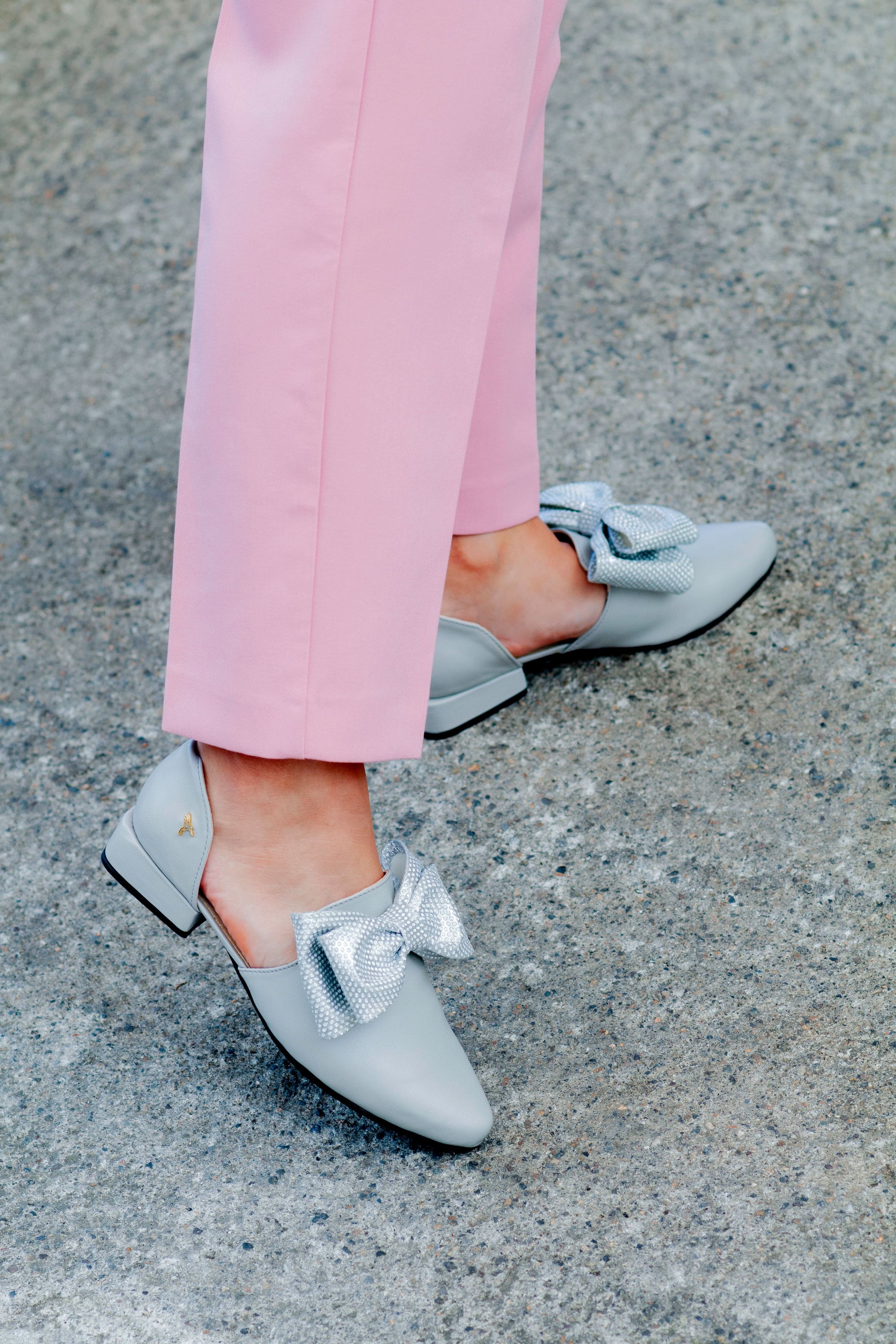 Mocasines para mujer hechos en Costa Rica. Diseño cómodo, elegante y versátil para uso diario con envío nacional e internacional.