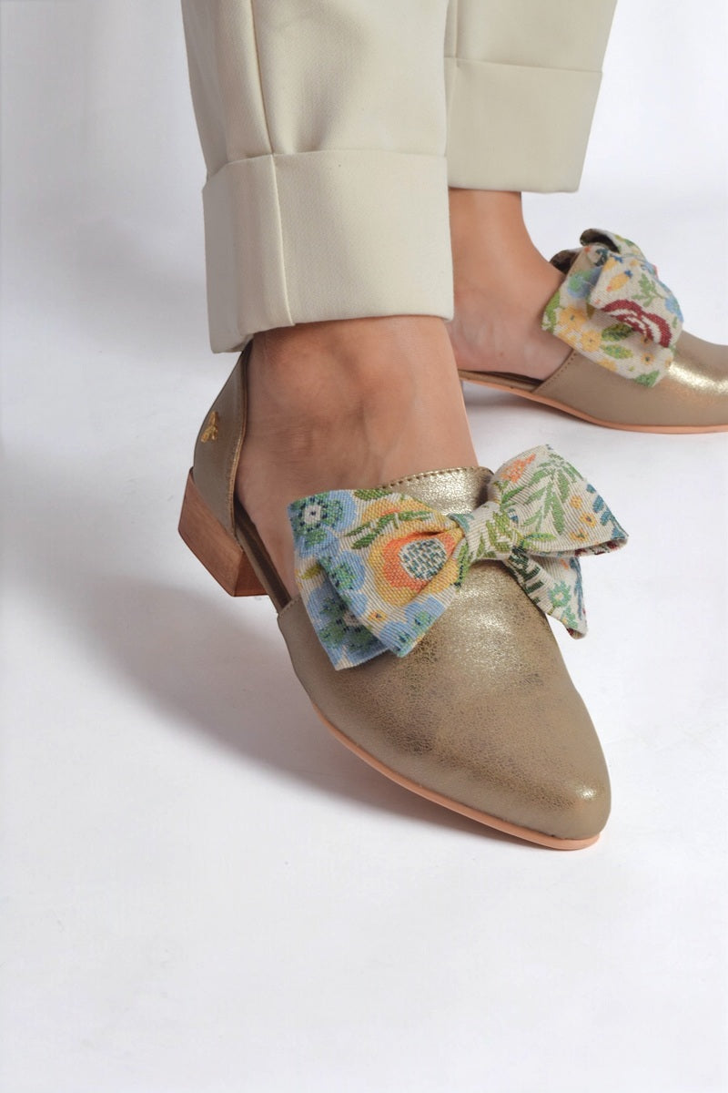 Mocasín Lazo con Detalles Cut-Out Galaxy Seda