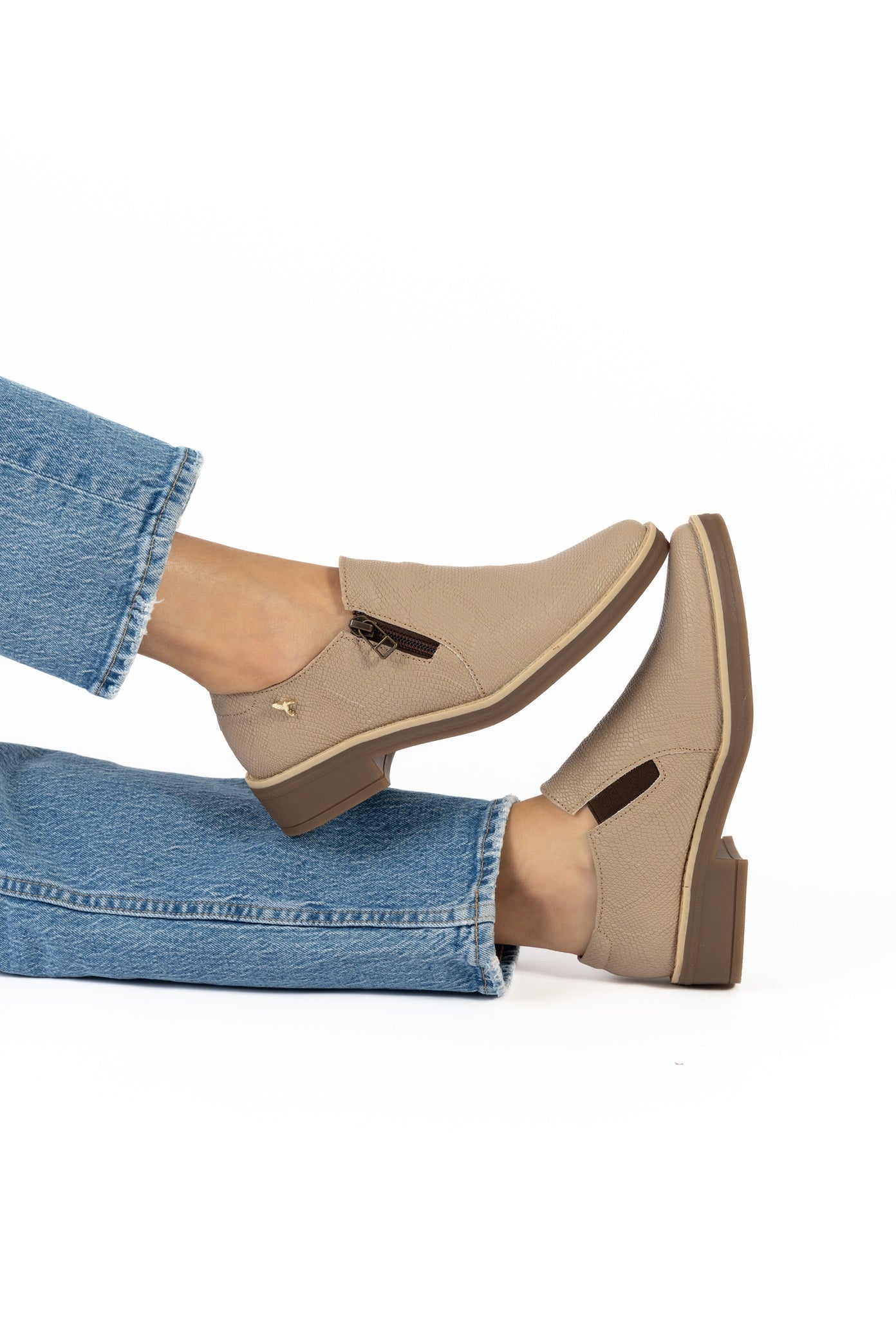 Mocasín con Zipper Lateral Ostion